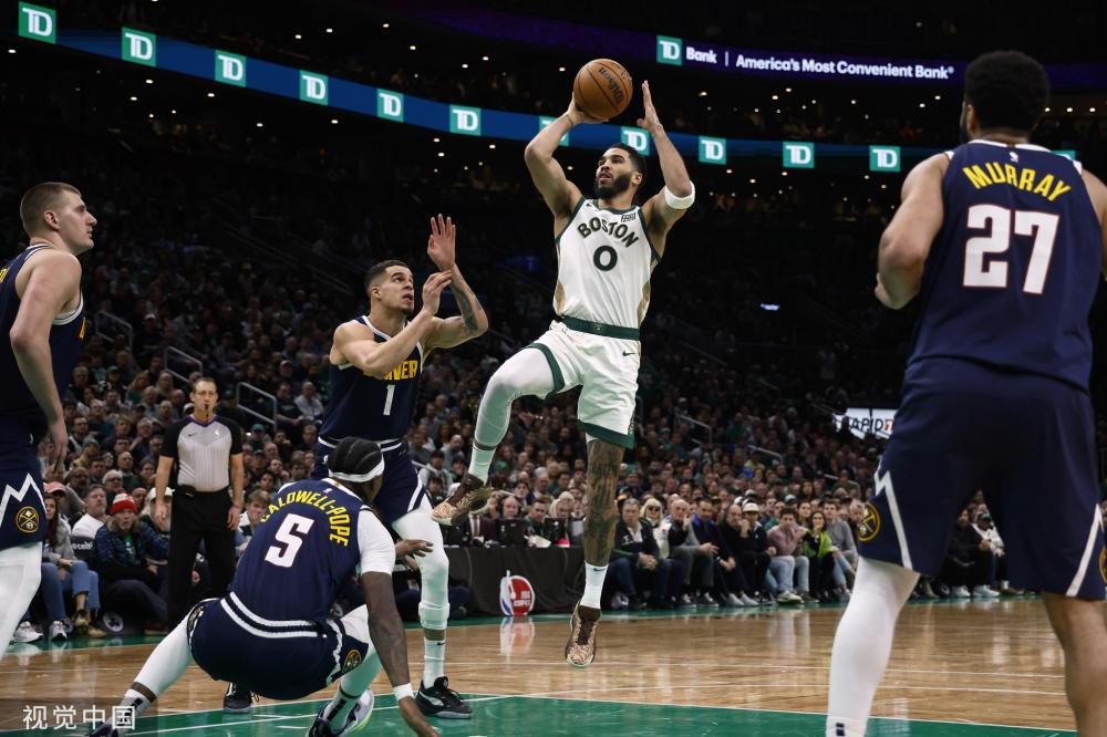 定对他的职 定对他的职